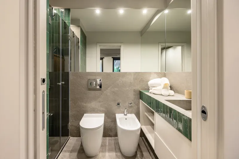 Bagno di Santopaolo 5, sanitari, lavabo e doccia